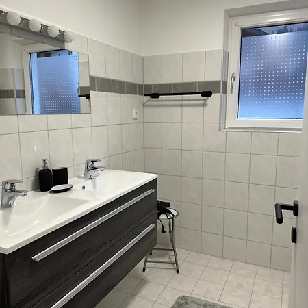 Apart7 * ليرموس